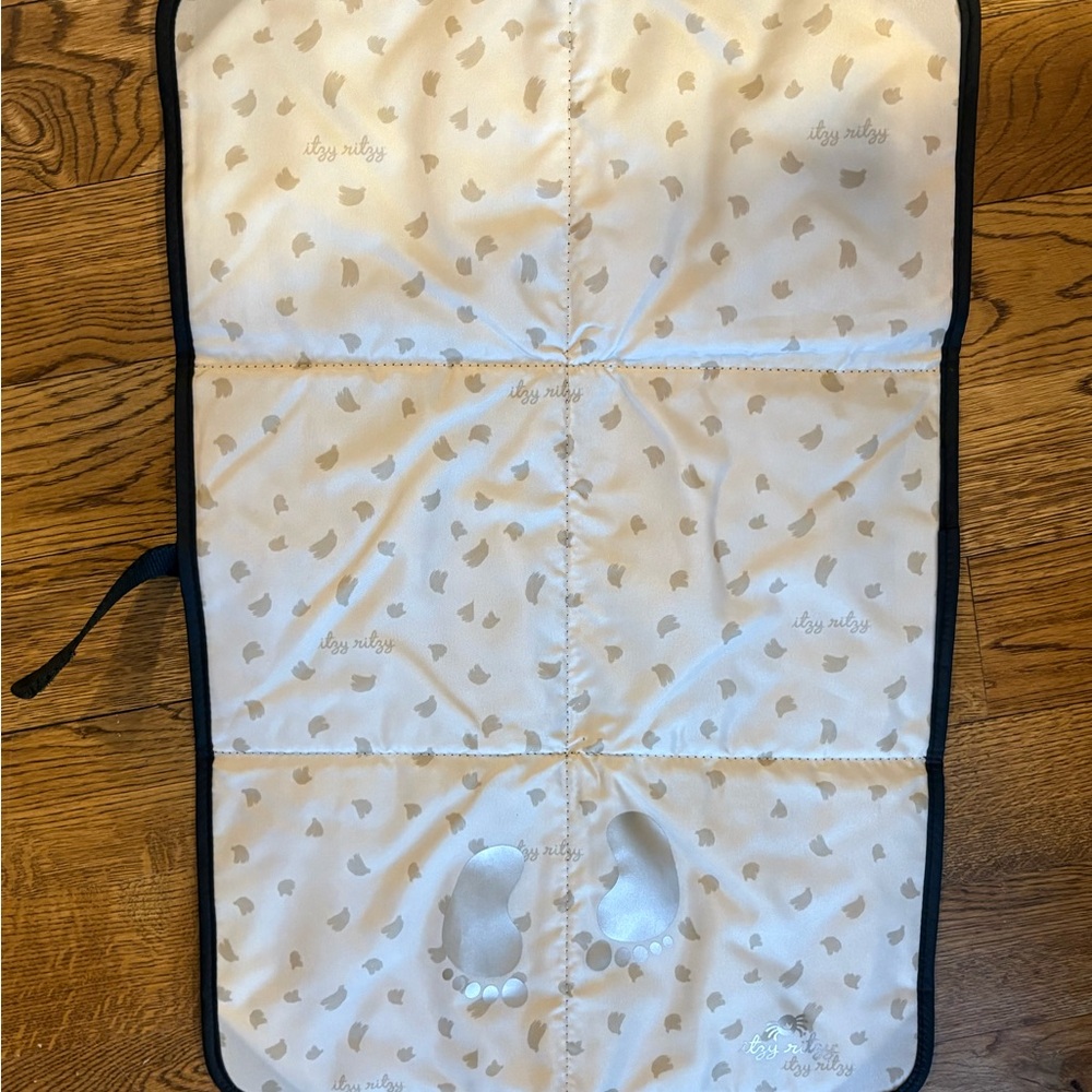 Itzy Ritzy Dream Diaper Bag Backpack - Picture 8 of 8